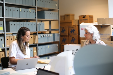 In de handen van de gemeenschap